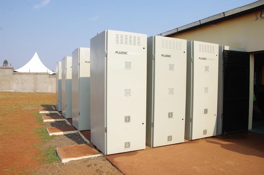 Inauguration de la centrale solaire à Belobaka : Une lueur d’espoir pour la population
